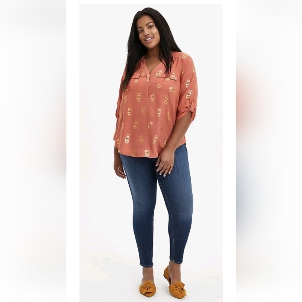 TORRID Rust Harper Pullover Georgette Blouse Gold Foil Skulls, Plus Size 1 - Picture 2 of 11